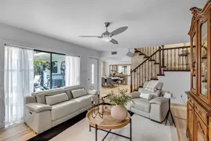 8106 SW 23rd St, North Lauderdale, FL 33068 - Photo 9