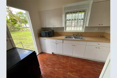 661 NE 138th St #663, North Miami, FL 33161 - Photo 9