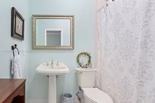 16828 NW 83rd Pl, Miami Lakes, FL 33016 - Photo 21