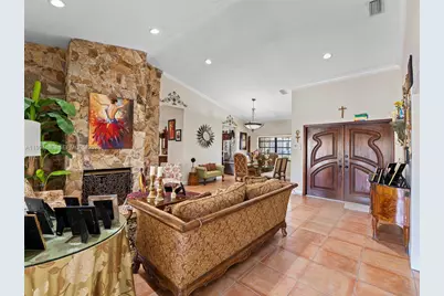 16828 NW 83rd Pl, Miami Lakes, FL 33016 - Photo 7
