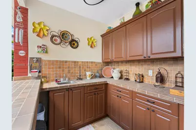 16828 NW 83rd Pl, Miami Lakes, FL 33016 - Photo 37