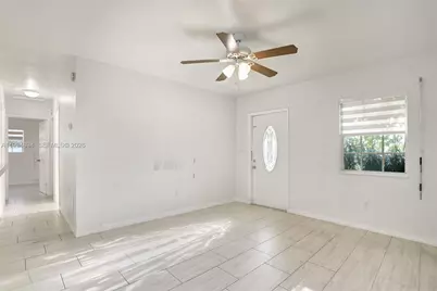 5401 SW 97th Ct, Miami, FL 33165 - Photo 7