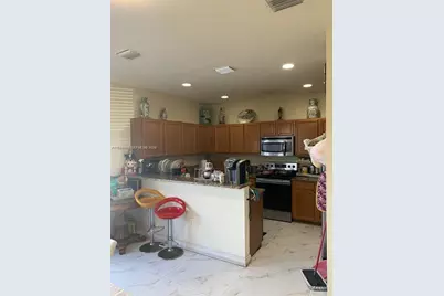 3551 W 89th Pl #3551, Hialeah, FL 33018 - Photo 11