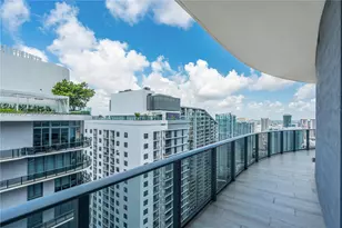 45 SW 9th St, Miami, FL 33130 - Photo 25