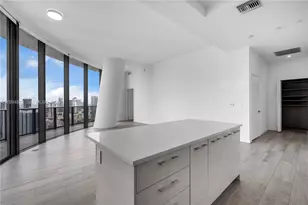45 SW 9th St, Miami, FL 33130 - Photo 7