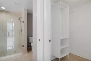 90 SW 3rd St, Miami, FL 33130 - Photo 33