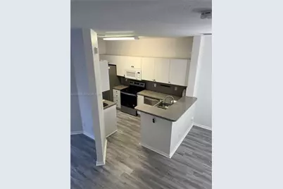 3951 NW 92nd Ave, Sunrise, FL 33351 - Photo 7