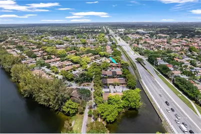 10101 Woodbury Ct, Pembroke Pines, FL 33026 - Photo 41