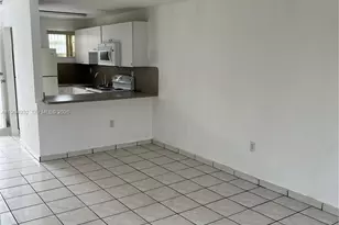 8031 NW 8th St, Miami, FL 33126 - Photo 7