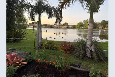 1601 Eastlake Way, Weston, FL 33326 - Photo 43