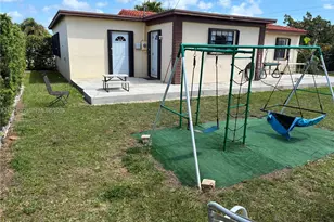 1580 NE 12th St, Homestead, FL 33033 - Photo 3