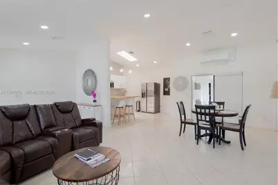 13976 Aster Ave, Wellington, FL 33414 - Photo 9