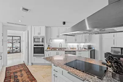 1643 Brickell Ave #2805, Miami, FL 33129 - Photo 13