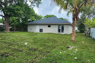 1468 NW 100th St, Miami, FL 33147 - Photo 7