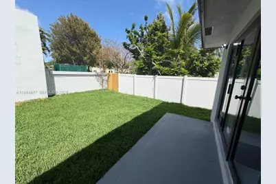 644 NW 6th Ct, Hallandale Beach, FL 33009 - Photo 7