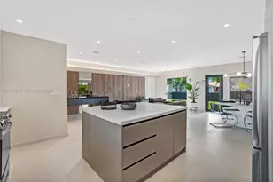 6207 SW 10th St, West Miami, FL 33144 - Photo 9