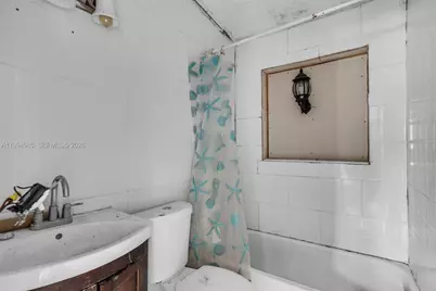 1830 NW 26th Ter, Fort Lauderdale, FL 33311 - Photo 9