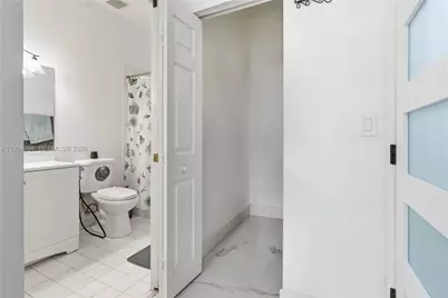 64 SW 15th Ter, Homestead, FL 33030 - Photo 11