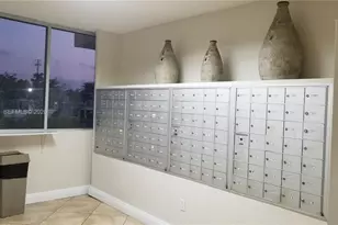 2350 NE 135th St, North Miami, FL 33181 - Photo 25