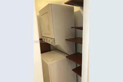 555 NE 15th St #17F, Miami, FL 33132 - Photo 9