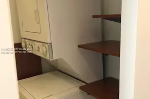 555 NE 15th St, Miami, FL 33132 - Photo 9