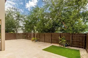 385 NE 36th Avenue Rd, Homestead, FL 33033 - Photo 9