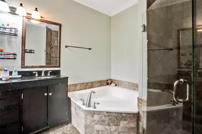 2441 E Aragon Blvd #5, Sunrise, FL 33313 - Photo 29