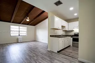 472 Glenwood Dr, West Palm Beach, FL 33415 - Photo 7