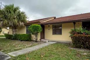 472 Glenwood Dr, West Palm Beach, FL 33415 - Photo 1