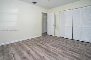 472 Glenwood Dr, West Palm Beach, FL 33415 - Photo 11