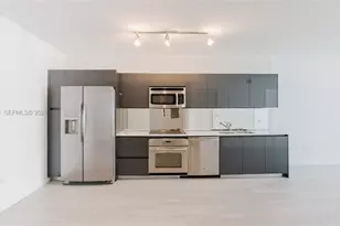 31 SE 6th St, Miami, FL 33131 - Photo 5