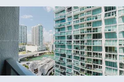 31 SE 6th St #1906, Miami, FL 33131 - Photo 15