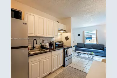 7031 NW 6th Ct, Miami, FL 33150 - Photo 15