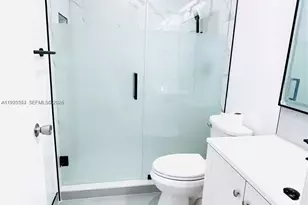 164 NW 85th Ct, Miami, FL 33126 - Photo 17