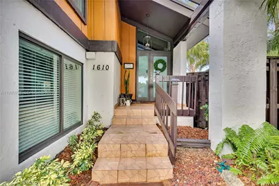 1610 W Sandpiper Cir, Pembroke Pines, FL 33026 - Photo 11