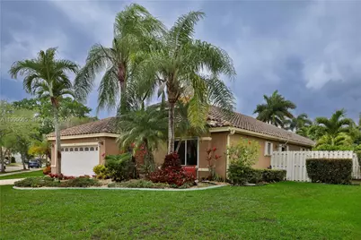 499 Cambridge Ln, Weston, FL 33326 - Photo 3