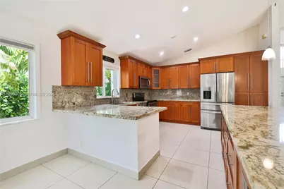 499 Cambridge Ln, Weston, FL 33326 - Photo 13