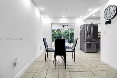 2330 W 6th Ct, Hialeah, FL 33010 - Photo 9