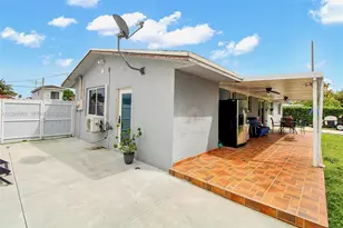 2330 W 6th Ct, Hialeah, FL 33010 - Photo 19