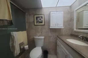 319 NE 14th Ave, Hallandale Beach, FL 33009 - Photo 11