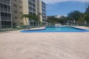 319 NE 14th Ave, Hallandale Beach, FL 33009 - Photo 1