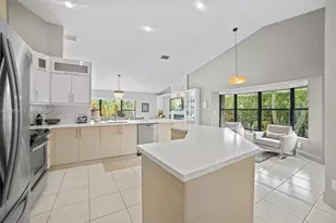11021 NW 7th St, Plantation, FL 33324 - Photo 17
