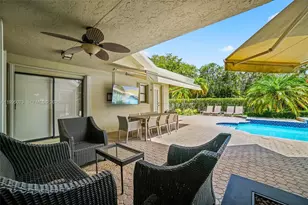 11021 NW 7th St, Plantation, FL 33324 - Photo 27