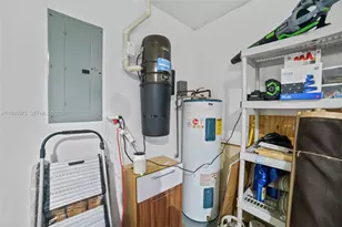 11021 NW 7th St, Plantation, FL 33324 - Photo 45