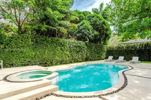 8525 SW 54th Ct, Miami, FL 33143 - Photo 9