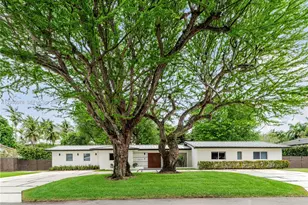 8525 SW 54th Ct, Miami, FL 33143 - Photo 7