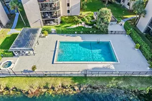 605 Ives Dairy Rd, Miami, FL 33179 - Photo 29