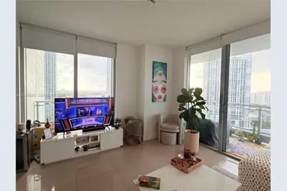 90 SW 3rd St #2112, Miami, FL 33130 - Photo 5