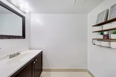 555 NE 15th St #33G, Miami, FL 33132 - Photo 7