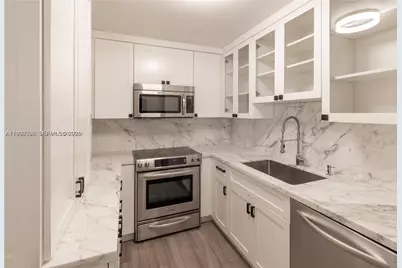 6061 Collins Ave #7D, Miami Beach, FL 33140 - Photo 7